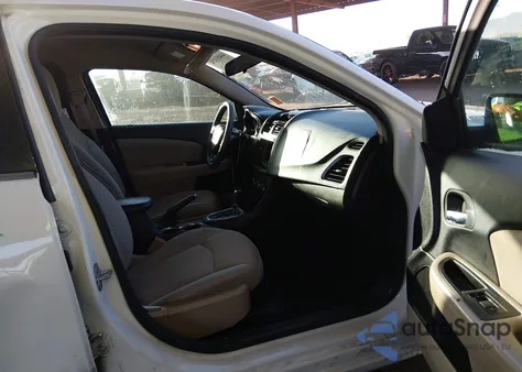 2013 Dodge Avenger Se z USA, uszkodzony, nr VIN 1C3CDZAB8DN635163